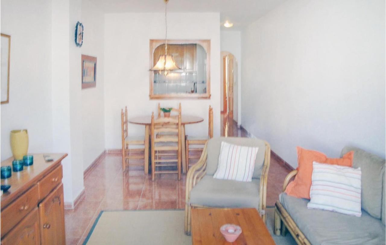 2 Bedroom Cozy Apartment In Torrevieja Exterior foto