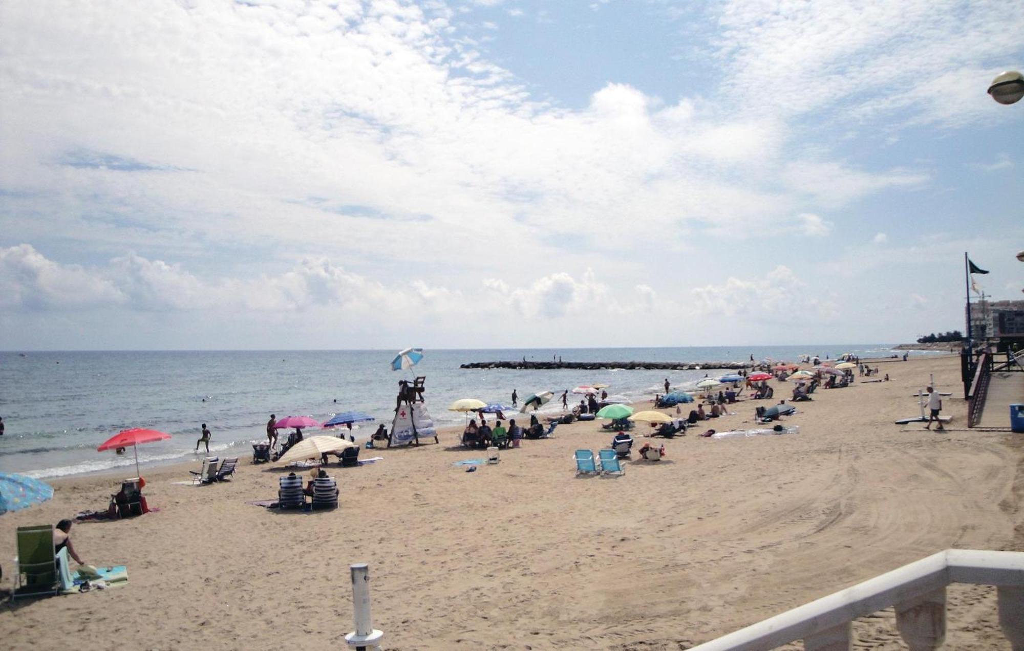 2 Bedroom Cozy Apartment In Torrevieja Exterior foto