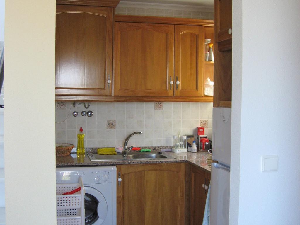 2 Bedroom Cozy Apartment In Torrevieja Exterior foto
