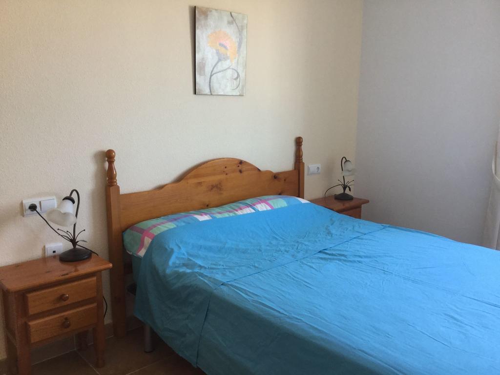 2 Bedroom Cozy Apartment In Torrevieja Exterior foto